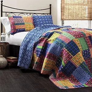 Misha Reversible Bamboo Quilt 3 Piece Queen Set Fuchsia Navy Patchwork