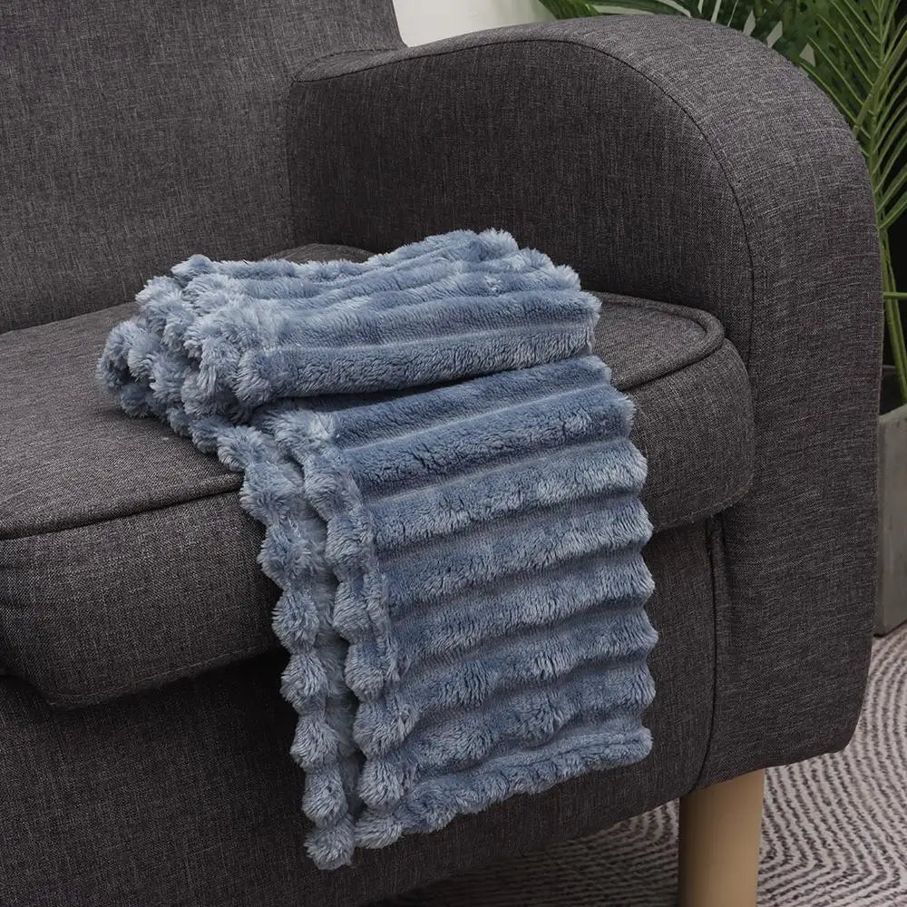 Double Sided Warm Blankets Skin Friendly Breathable Ultra Soft Plush Striped Blankets